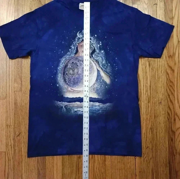 The Mountain Vintage Moon Godess Tshirt Size M  Blue / Purple RARE - Picture 4 of 7